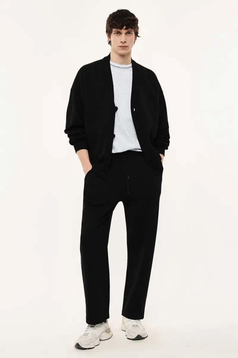 Trousers jogging fit con vita elasticizzata Nero miniatura 2