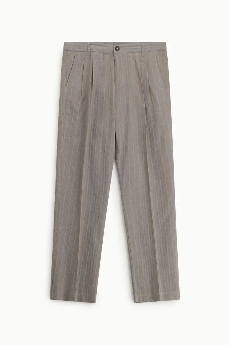 Trousers regular-fit con pinces motivo a righe Brown