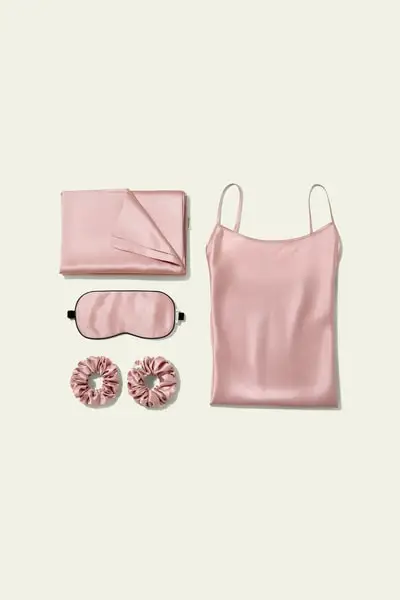 Bundle di seta - Elegante camicia da notte in seta, cuscino e vari accessori EURRosa rosato