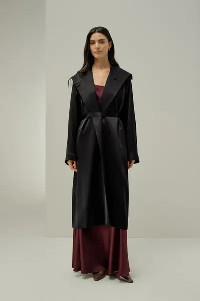 Cappotto in Raso di Seta Doppio Spalto - Cintura Regolabile e Caduta Lussuosa EURNero