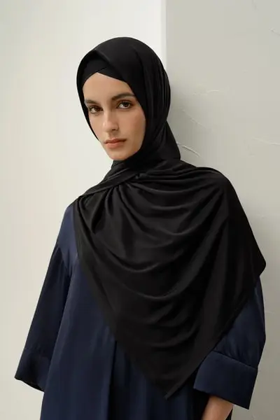 Hijab Jersey Silk Breeze | Abbigliamento Pudico Leggero Traspirante EURNero