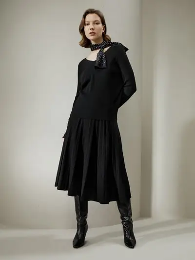 Maglione con scollo a V in lana merino ultra-fine EURNero