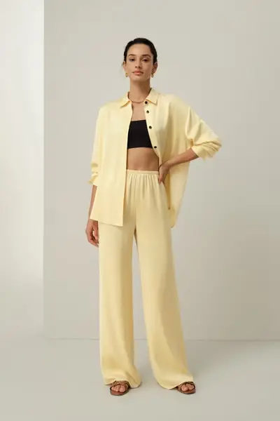 Pantaloni a Gamba Dritta in Georgette di Seta Stretch per Donna | Comfort di Lusso EURBurro