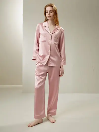 Set di pigiama in seta con piping in oro EURRosa rosato