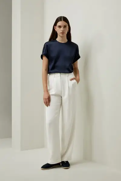 Top oversize chic - elegante e versatile con polsini angolati EURBlu