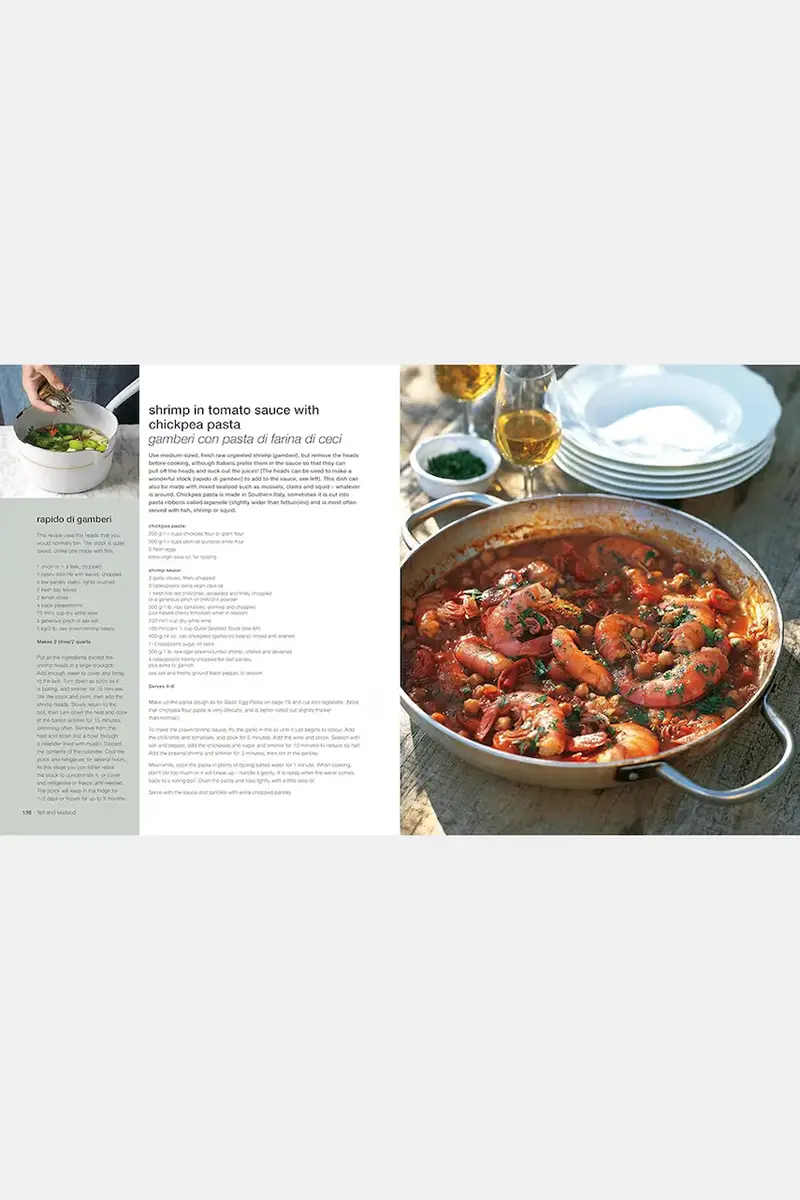 home & lifestyle libro The Italian Kitchen by Maxine Clark, English colore blu miniatura 3