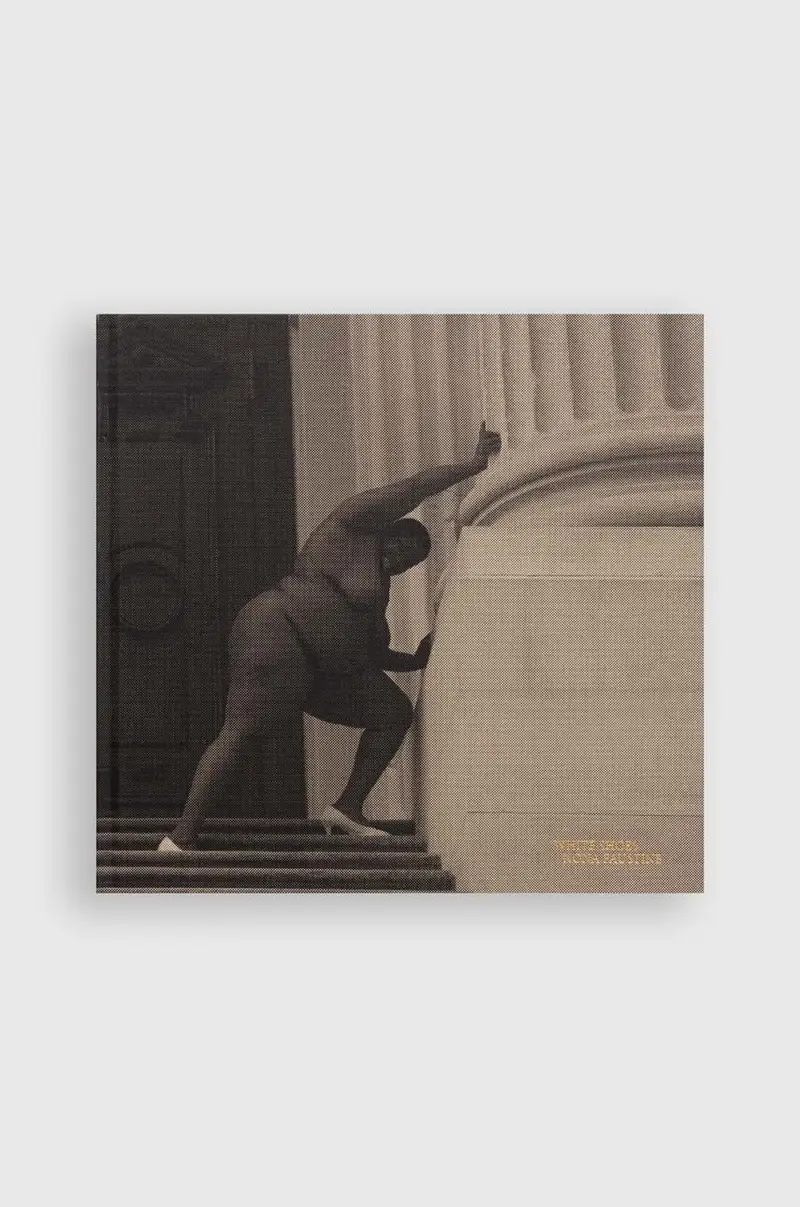 libro White Shoes by Nona Faustine, English Multicolore