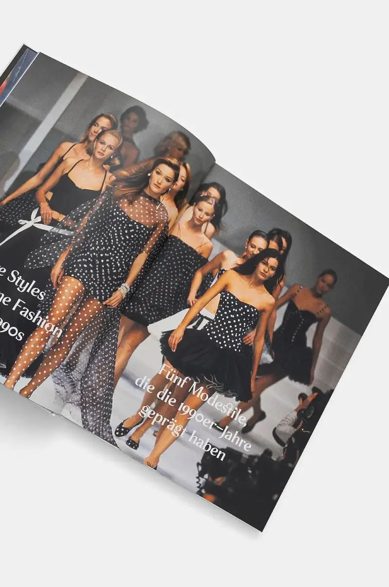 Rig-Tig libro 1990s Fashion Book by Pierre Toromanoff, English colore bianco miniatura 2