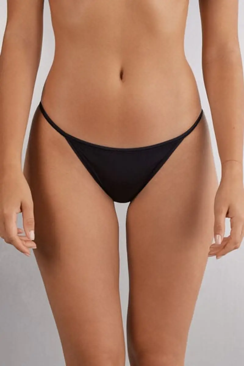 Intimissimi Perizoma con Fianchetto in Microfibra Ultralight Donna Nero Taglia 2