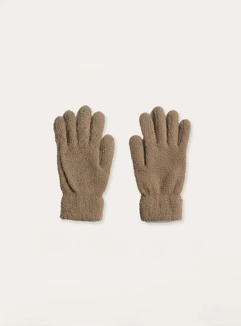 Hand wear