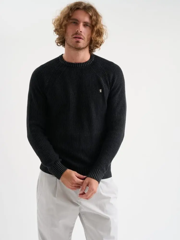 maglia raglan con lavorazione a costa inglese in filato di cotone effetto stone nero
