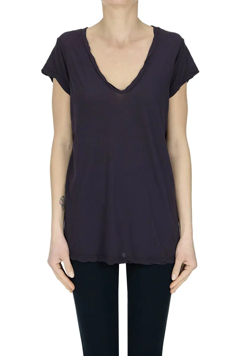 T-shirt con scollatura a V Prugna