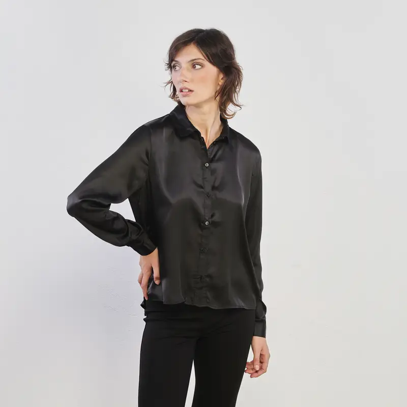Camicia nera effetto satin