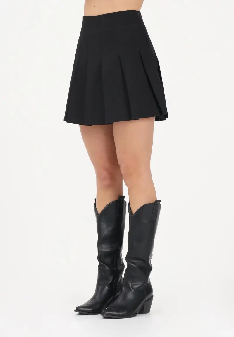 Gonna corta nera da donna