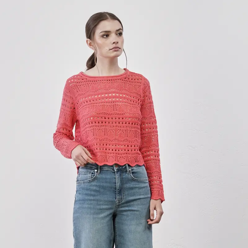 Maglia rosa traforata da donna