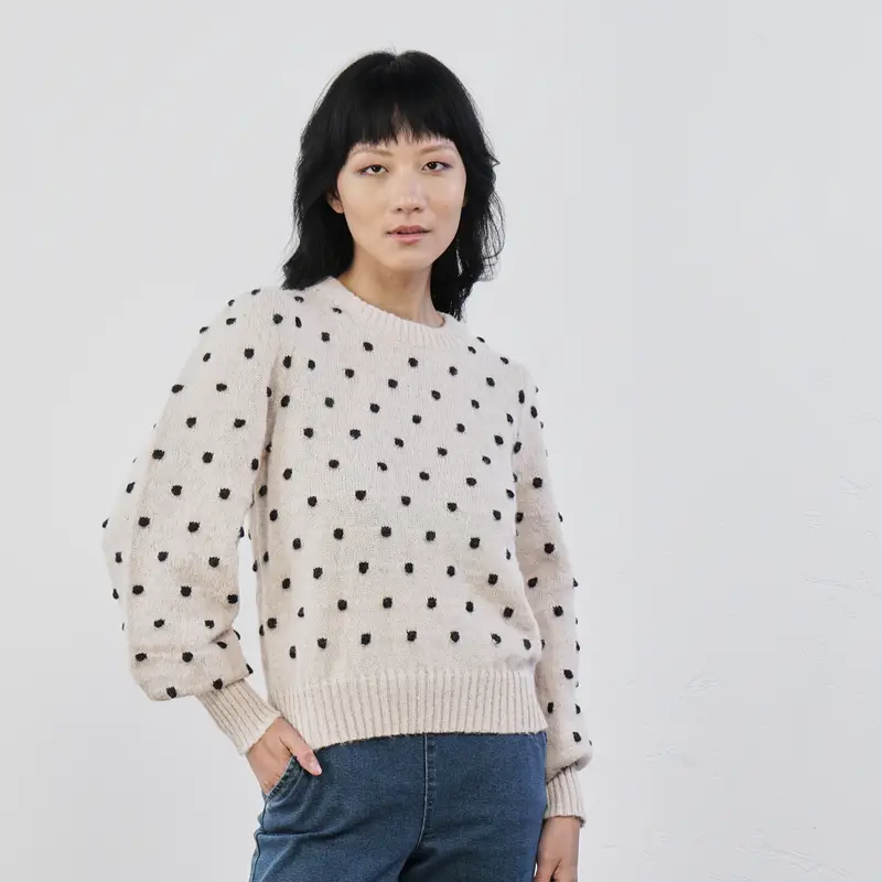 Maglioncino beige con pois in rilievo