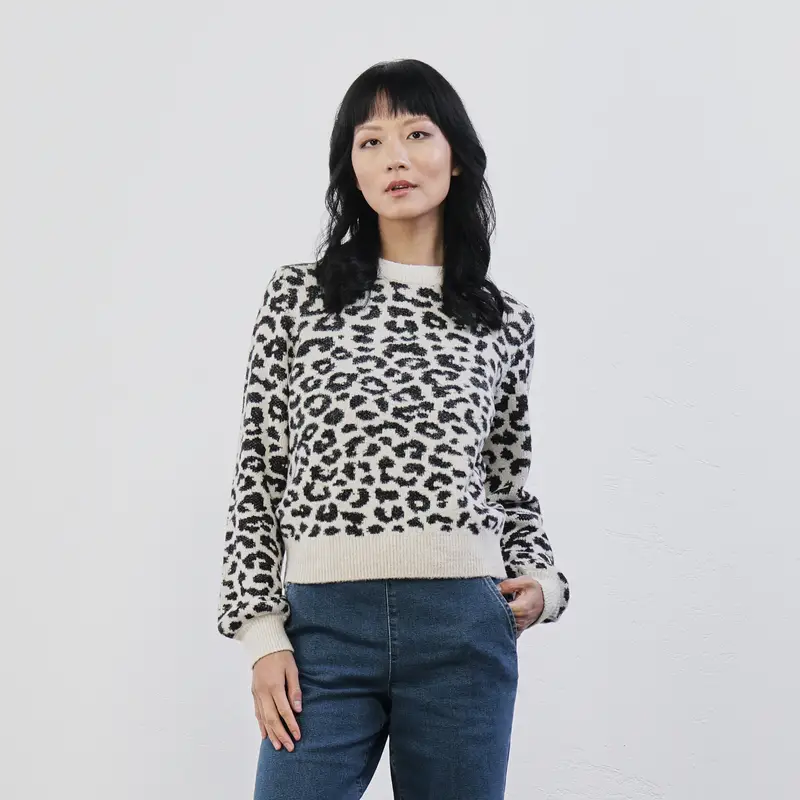 Maglioncino beige e nero in fantasia animalier