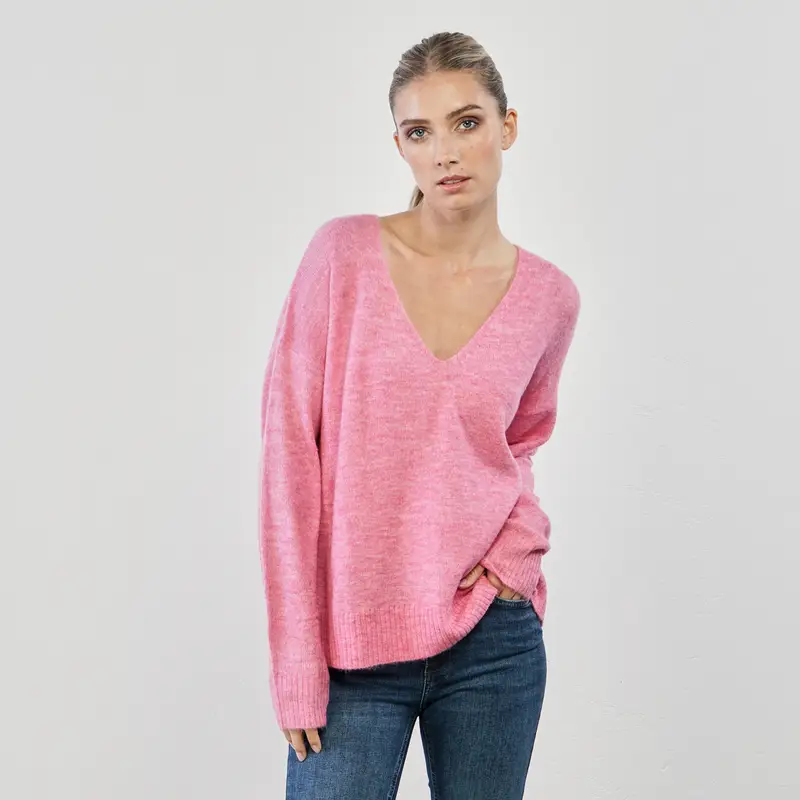 Maglioncino rosa con scollo a V