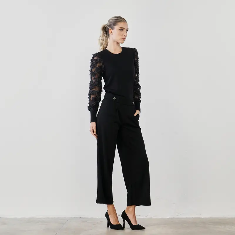 Pantaloni neri con bottoni in vita