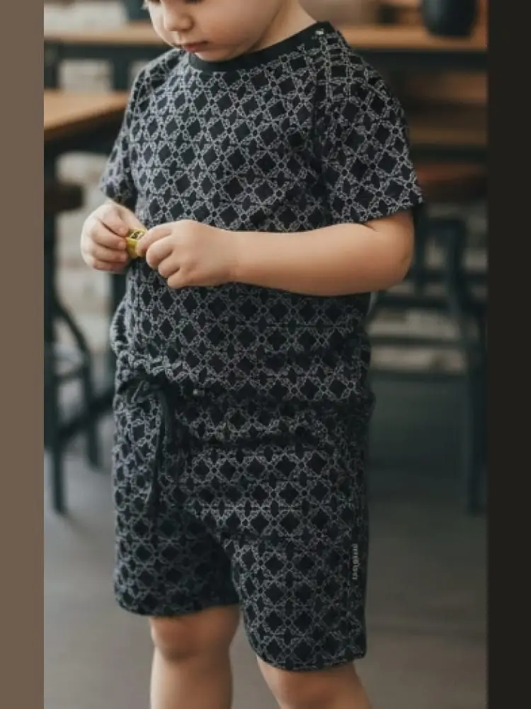 set tshirt+short kid/junior con logo all over nero