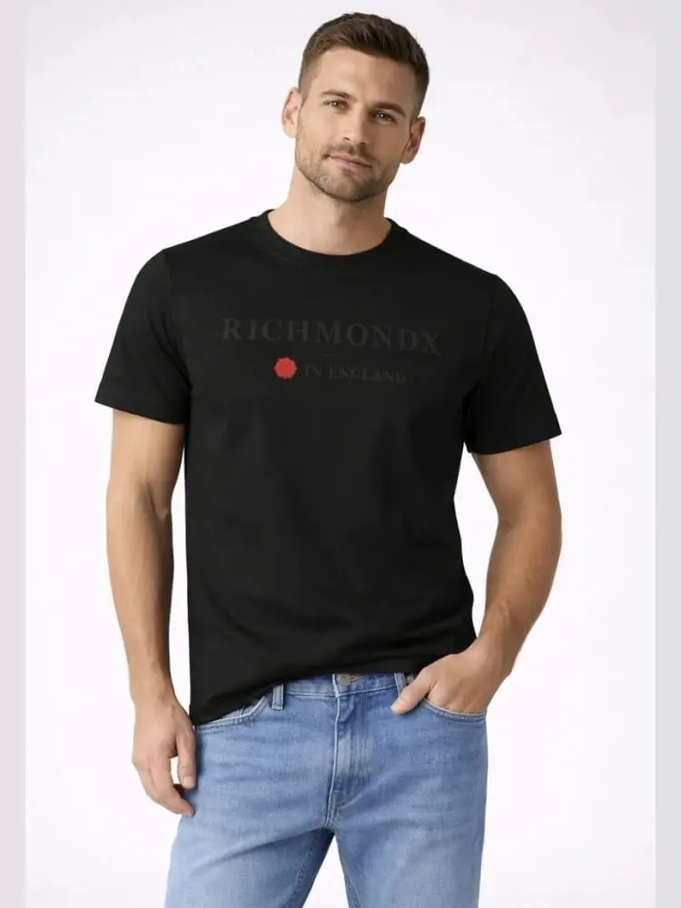 t-shirt sakanta in cotone nero con logo