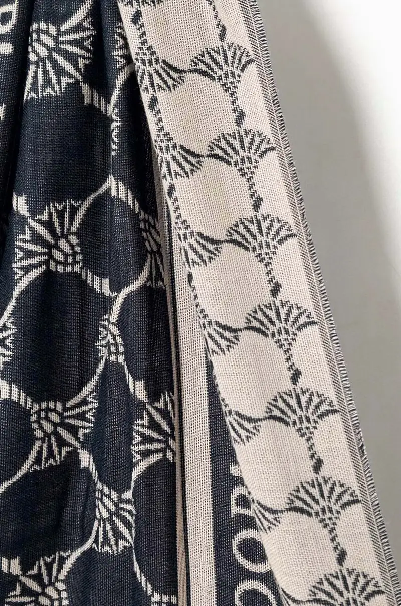 scialle donna colore blu navy miniatura 2