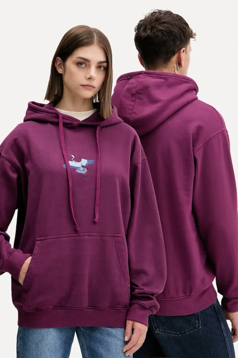 felpa in cotone colore violetto con cappuccio con applicazione AR075-01-G002