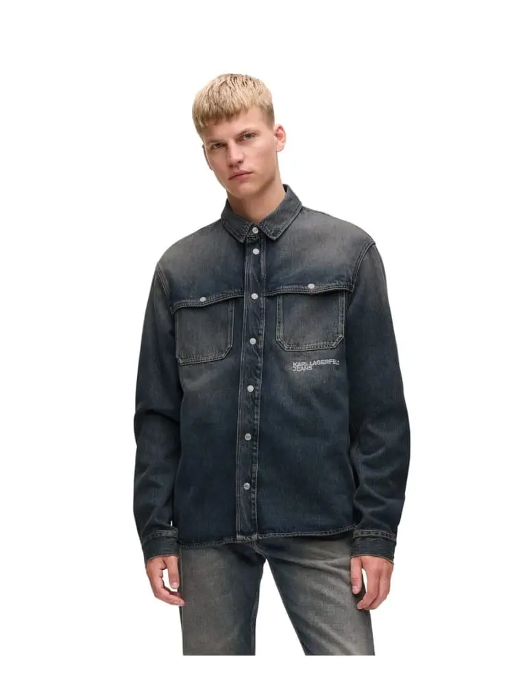 camicia in denim con tasche frontali