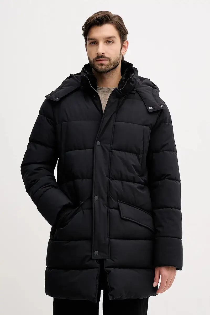 giacca colore nero 554586.505035