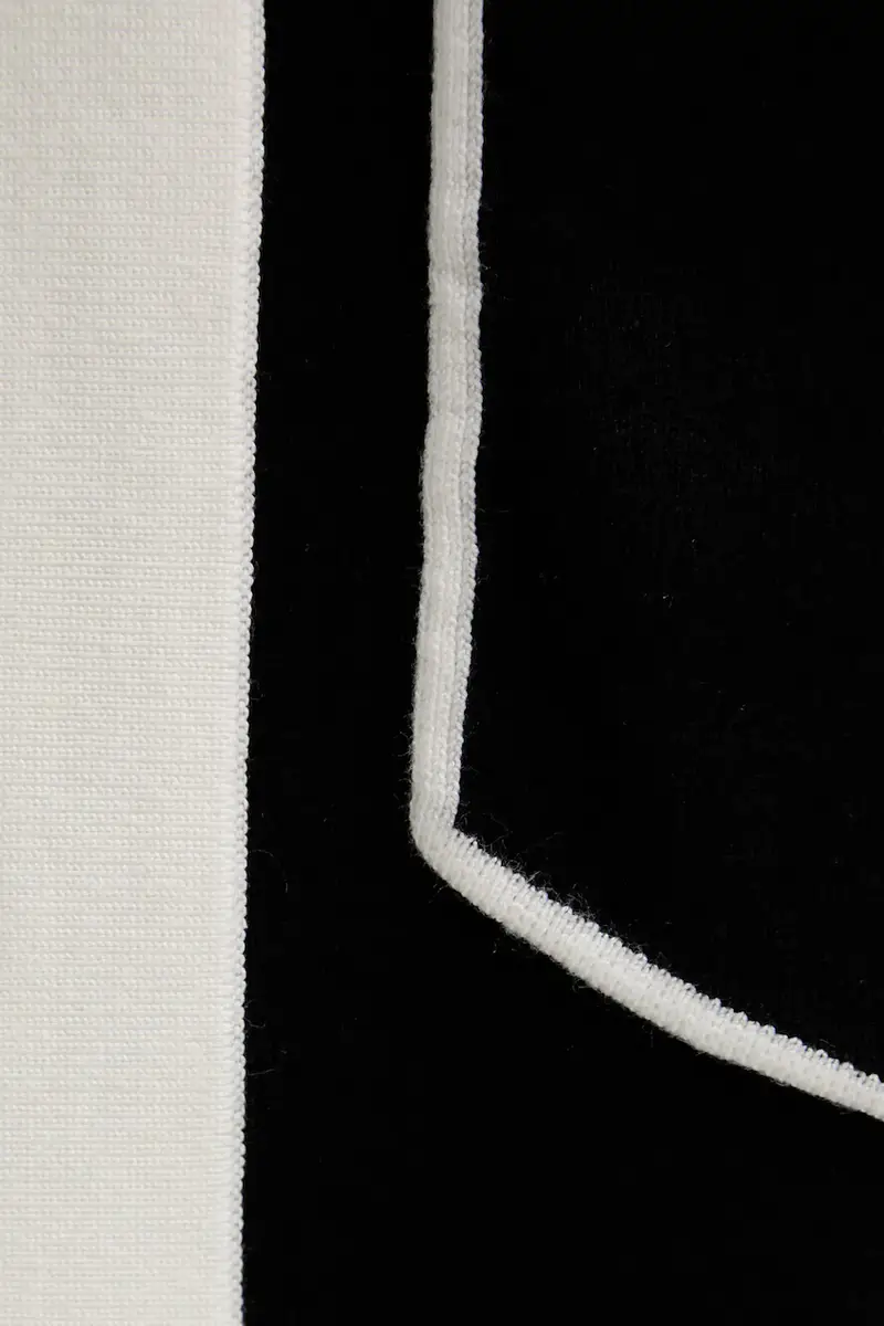 gonna colore nero A3W12023 miniatura 4