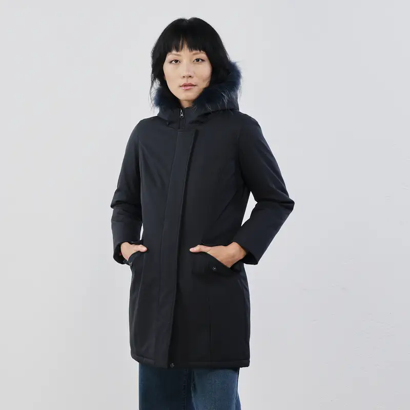 Piumino blu con tasche e cappuccio