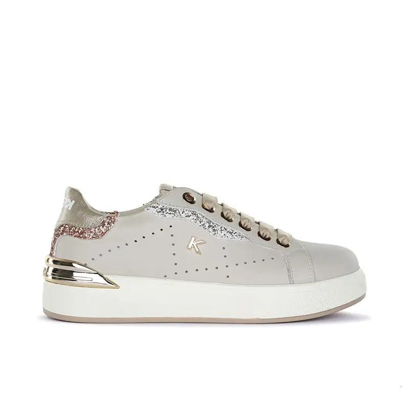 Sneakers bassa da donna beige con dettagli oro