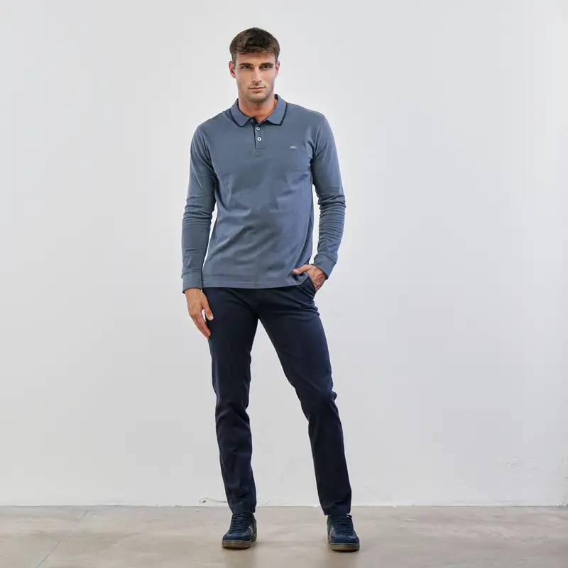 Pantaloni blu in cotone con tasche