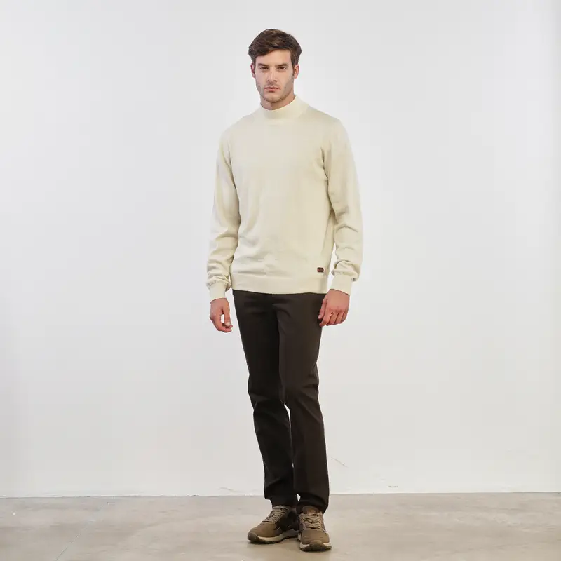 Pantaloni marroni in cotone con tasche