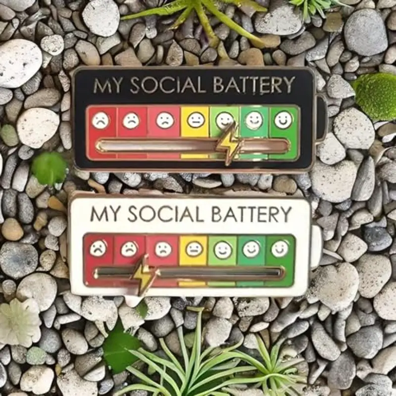 KQOZG 2 PCS Spille Social Battery Divertenti, Spilla Slider con Smalto Nero e Bianco per Esprimere Emozioni (per 7 Giorni a Settimana) miniatura 2