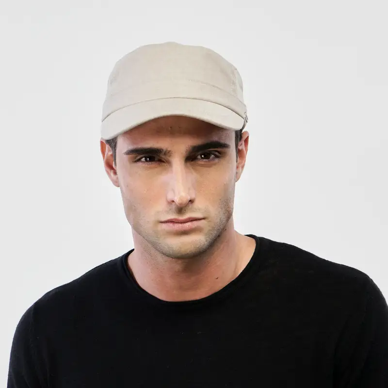 Cappelino beige tinta unita