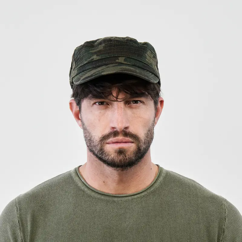 Cappellino verde stampa camouflage