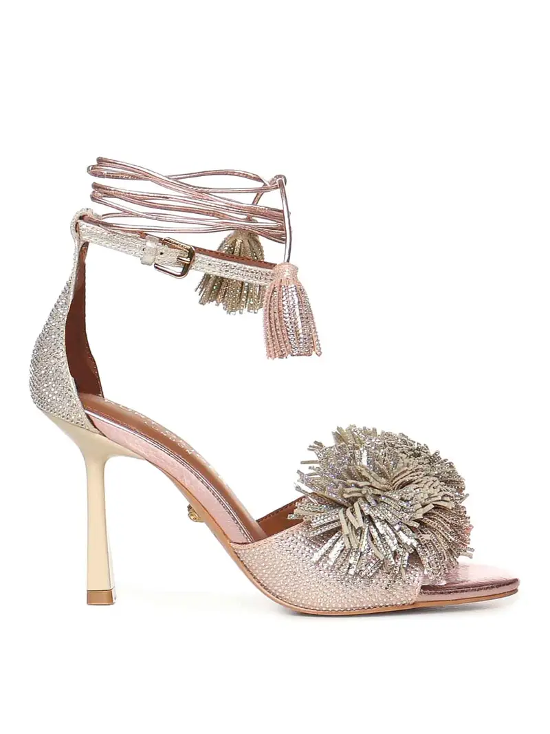 Sandali con pompon Marrone