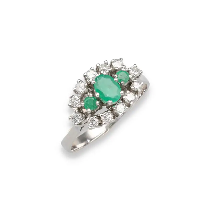 Anello in oro bianco diamanti e smeraldi miniatura 2
