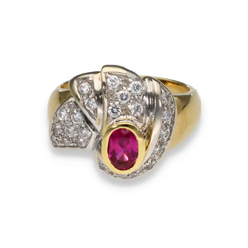 Anello in oro giallo 18kt con rubino e diamanti