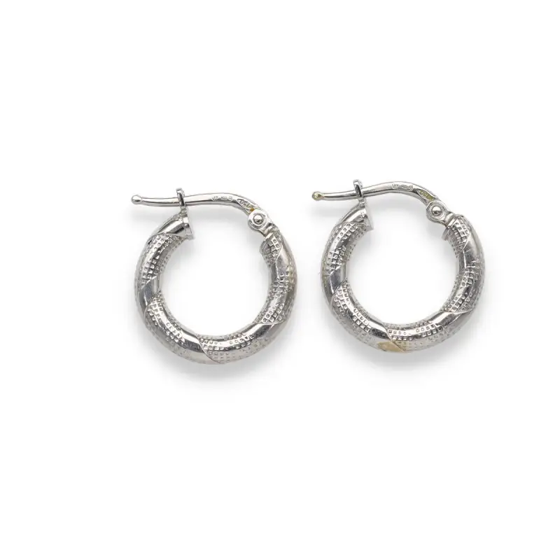 Cerchi in oro bianco lavorati