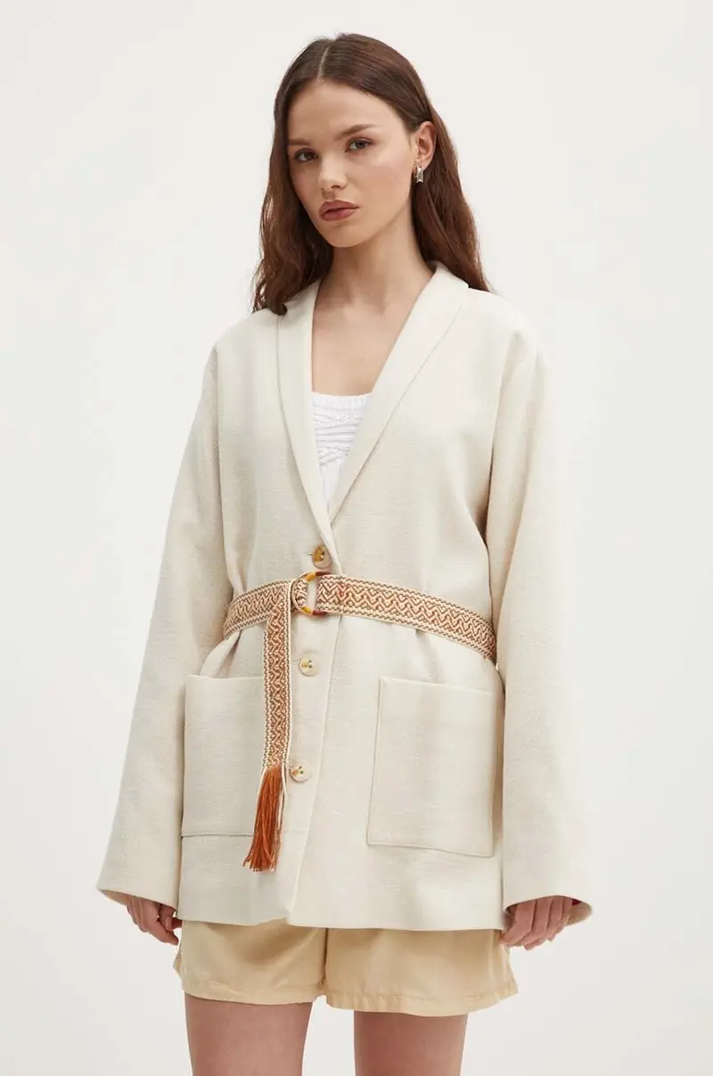 giacca VOYELLE colore beige