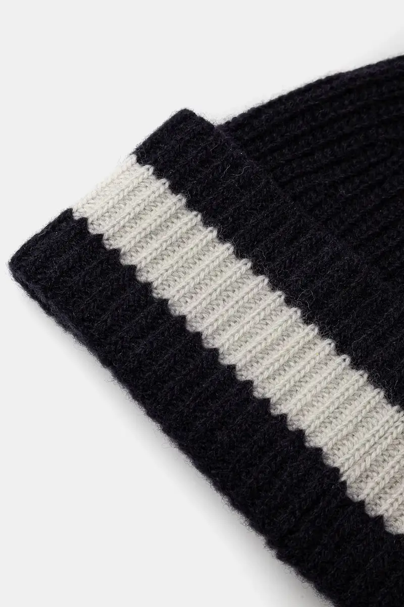 berretto in lana colore blu navy miniatura 3