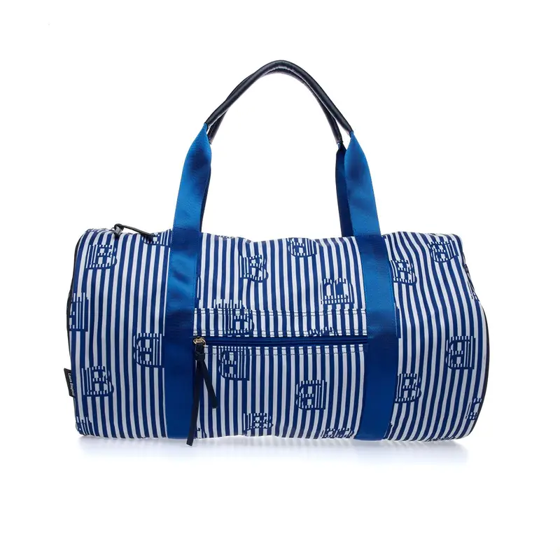 Borsone da mare blu con loghi