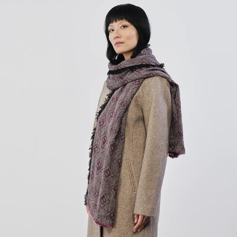 Sciarpa viola con stampa loghi