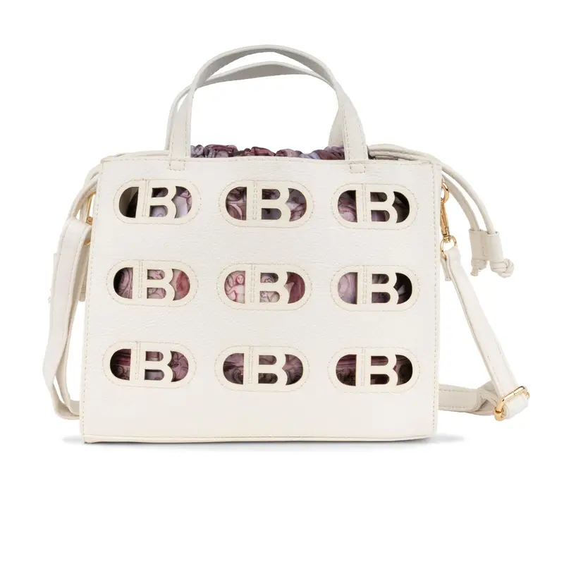 Tote bag bianca traforata da donna con sacca interna in tessuto con coulisse