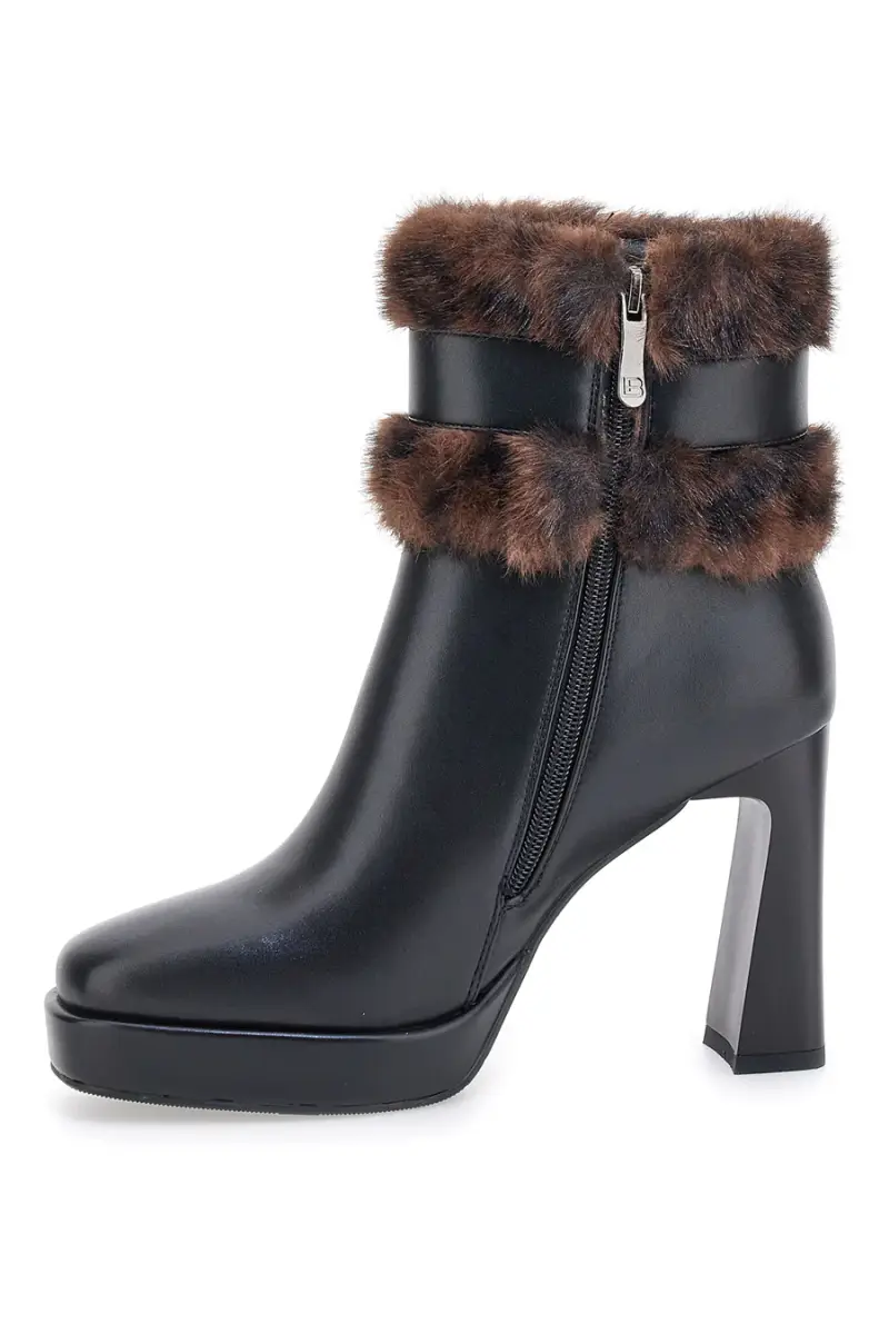 Tronchetti neri con tacco alto, cinturino e profilo in pelliccia Laura Biagiotti 9384M [NERO] miniatura 4