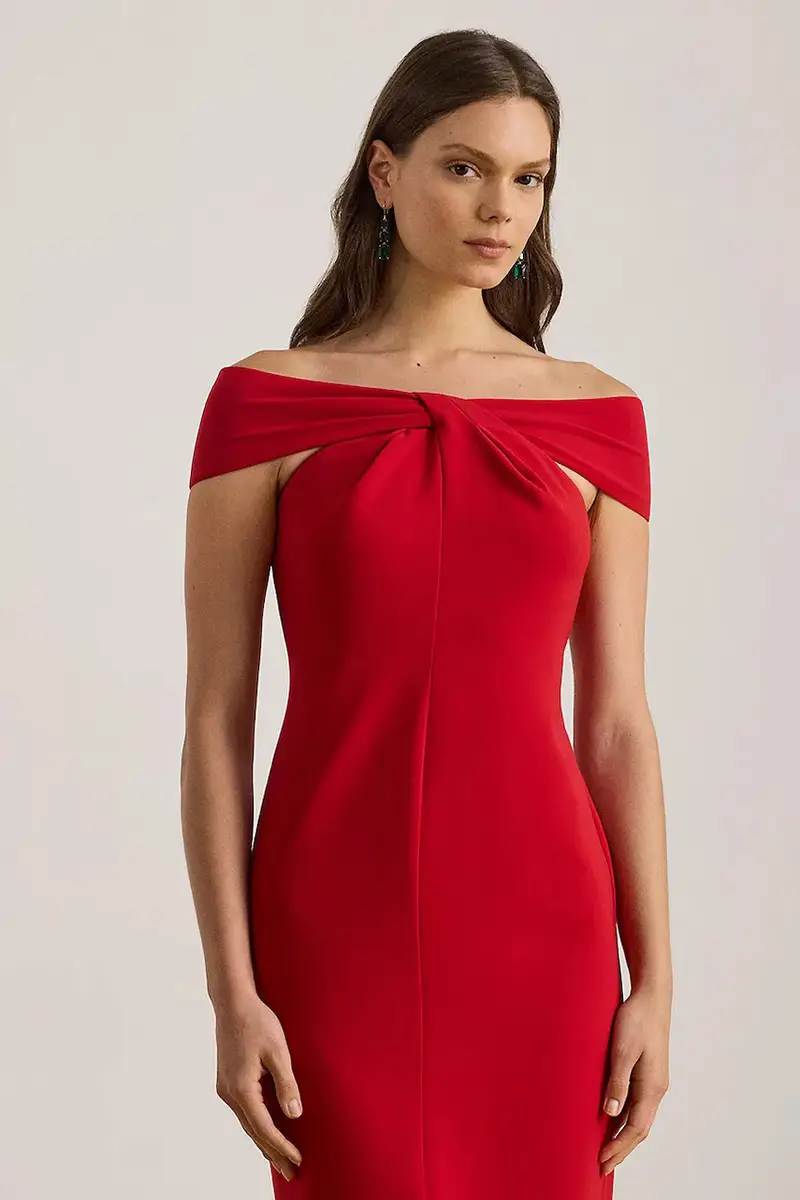 vestito colore rosso 253982167 miniatura 3