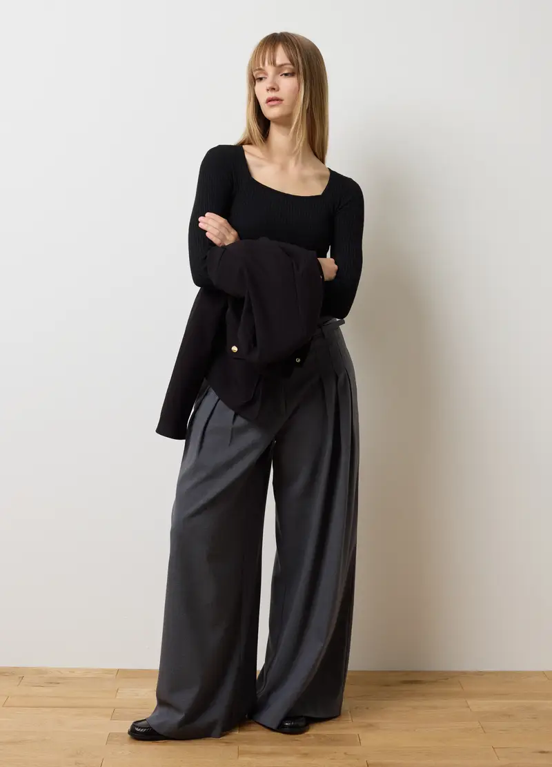 Maglione Nero Con Scollo Squadrato In Misto Viscosa E Lana, Donna, Nero miniatura 2