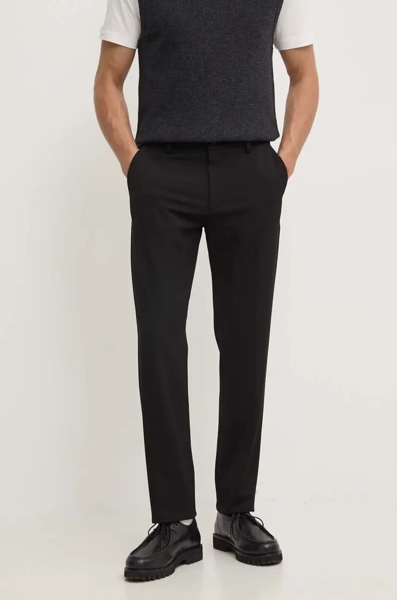 pantaloni uomo colore nero